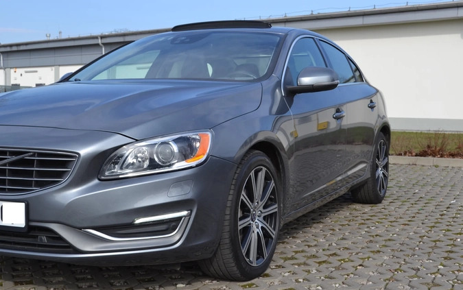 Volvo S60 cena 71900 przebieg: 79000, rok produkcji 2017 z Warszawa małe 254